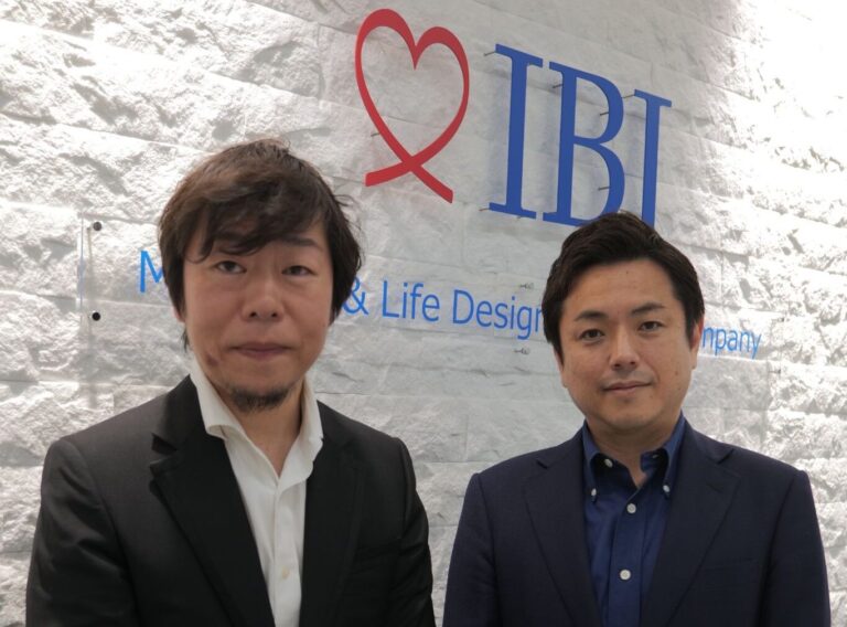 広告依存から「成果を生む自走型SEO」へ。マーケティングチームの熱量を最大化したバクリの伴走支援。